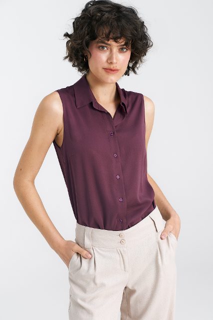 Nife mouwloze blouse met kraag – pruim