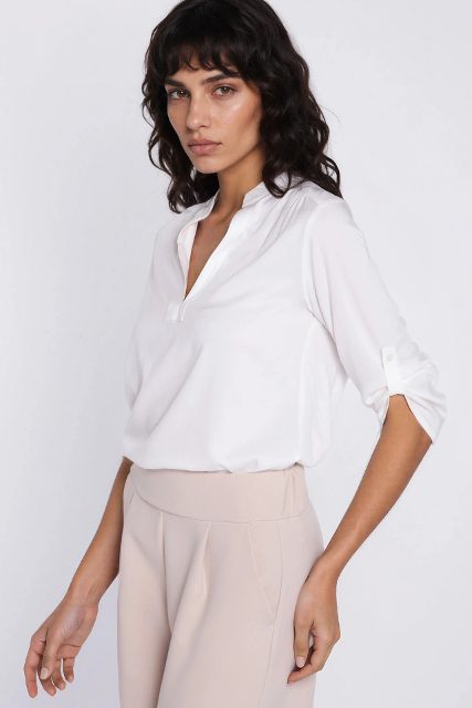 Nife blouse met opgerolde mouwen – ecru