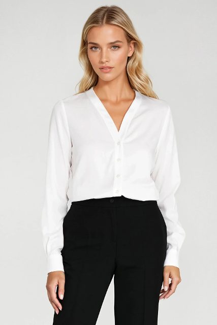 Nife blouse met V-hals – ecru