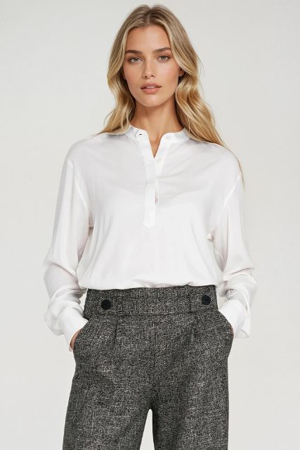Nife viscose poloshirt met staande kraag – mocca